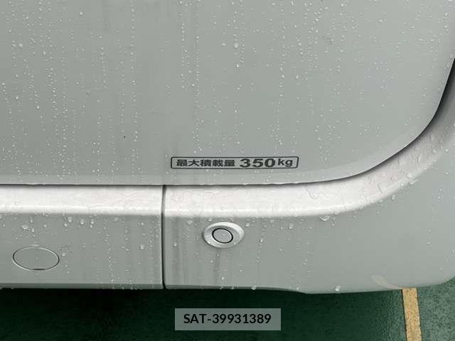 Honda N-VAN 2026-04 8871768-10