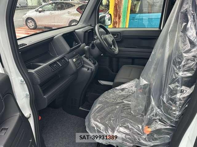 Honda N-VAN 2026-04 8871768-4