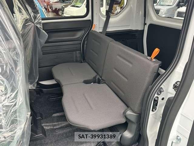 Honda N-VAN 2026-04 8871768-5