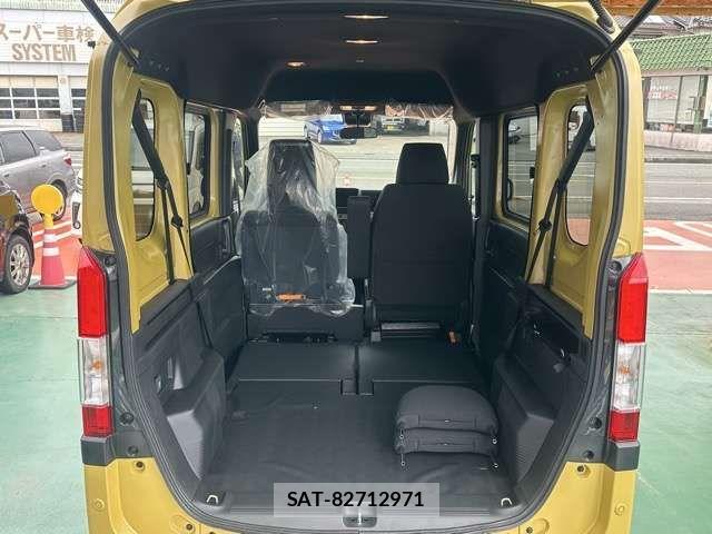 Honda N-VAN 2026-01 8871767-11