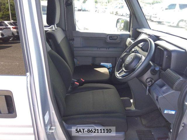 Honda N-VAN 2020-08 8871769-3
