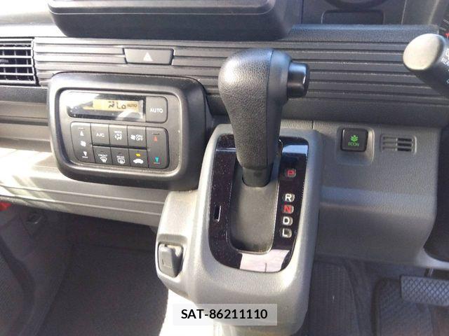Honda N-VAN 2020-08 8871769-8
