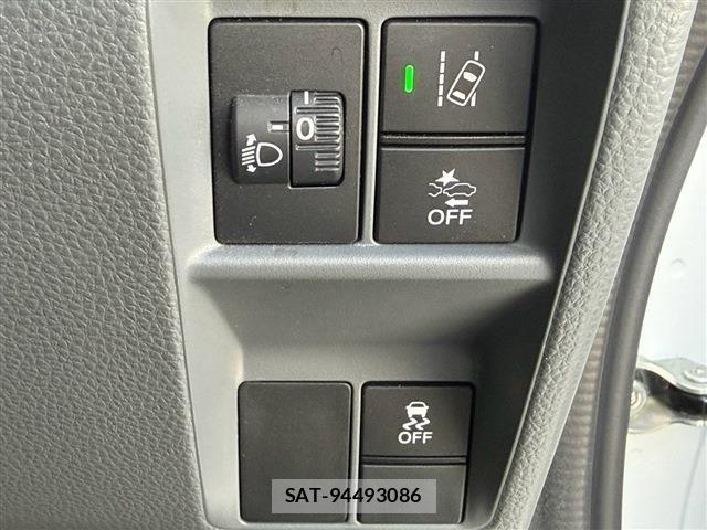 Honda N-VAN 2022-09 8881390-24