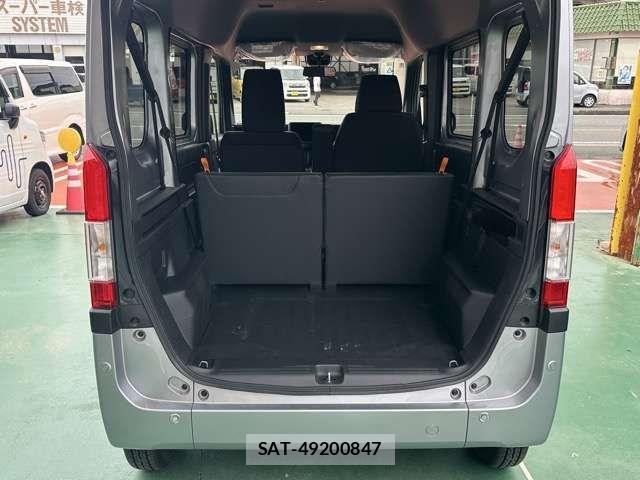 Honda N-VAN 2025-10 8881387-9