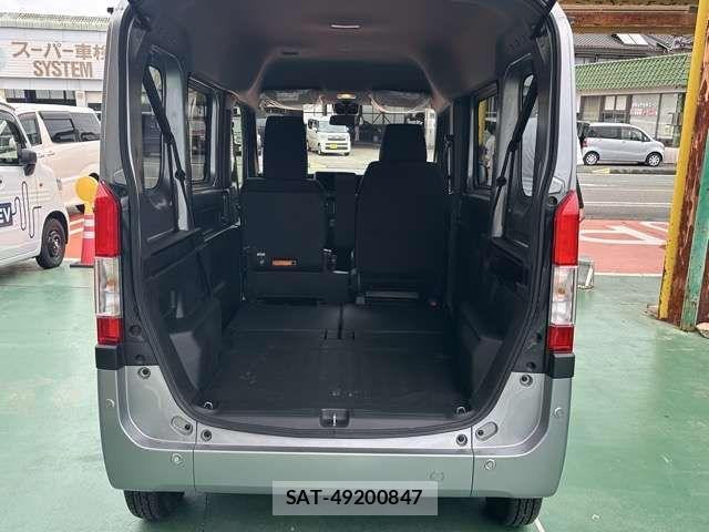 Honda N-VAN 2025-10 8881387-10