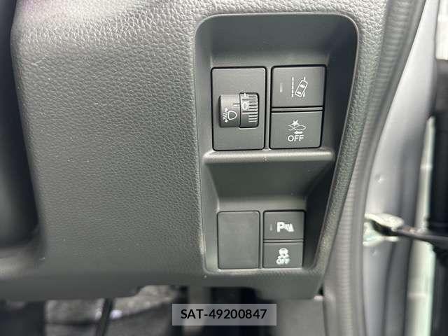 Honda N-VAN 2025-10 8881387-15