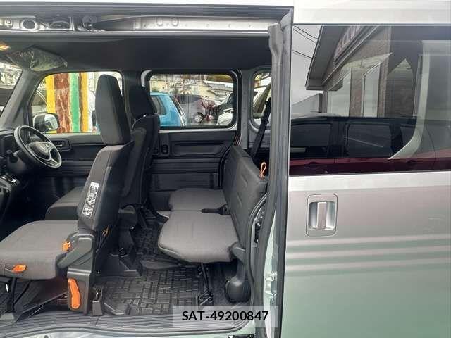 Honda N-VAN 2025-10 8881387-5