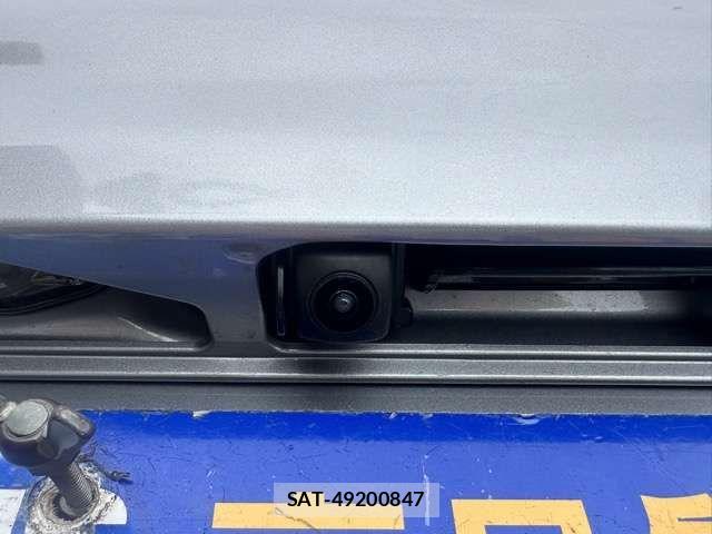 Honda N-VAN 2025-10 8881387-8