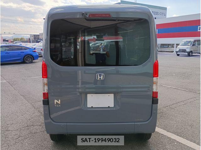 Honda N-VAN 2024-08 8881386-5