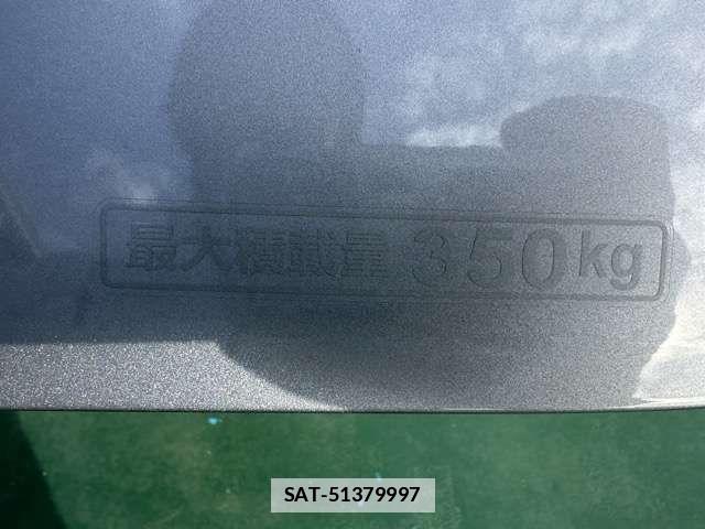 Honda N-VAN 2025-11 2352103-9