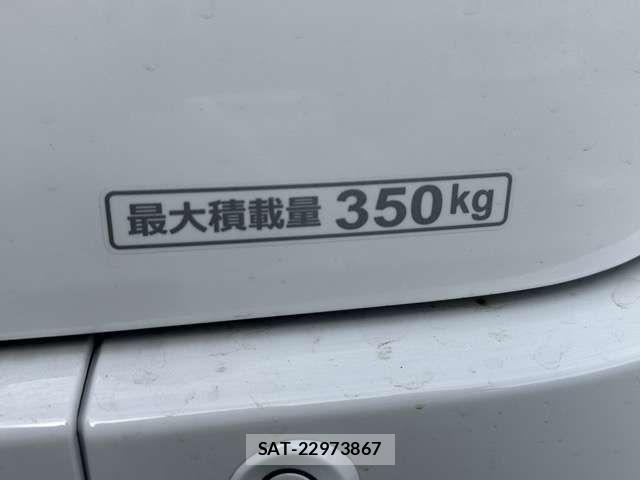 Honda N-VAN 2025-10 6015406-9