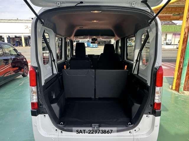 Honda N-VAN 2025-10 6015406-11