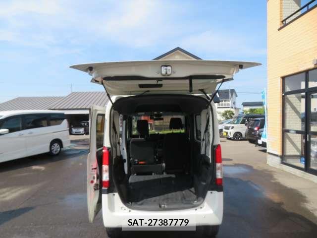 Honda N-VAN 2019-06 7456559-9