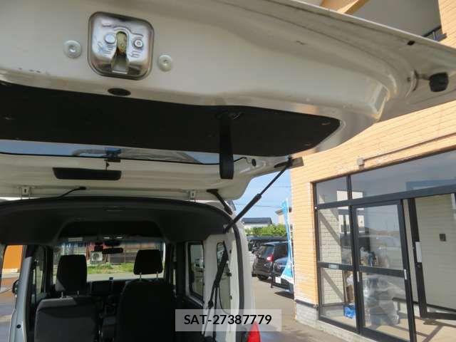 Honda N-VAN 2019-06 7456559-10