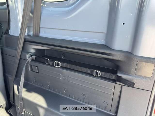 Honda N-VAN 2026-06 8075021-24