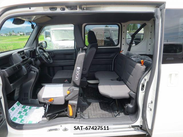 Honda N-VAN 2019-05 8246248-6