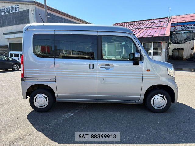 Honda N-VAN 2024-02 8367938-4