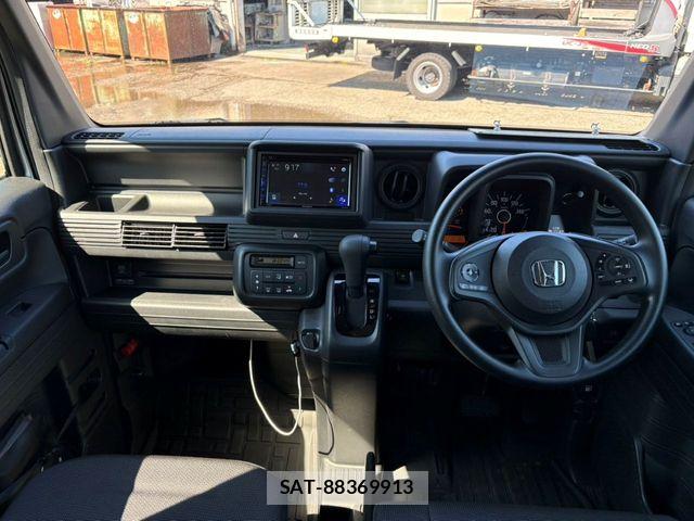 Honda N-VAN 2024-02 8367938-5