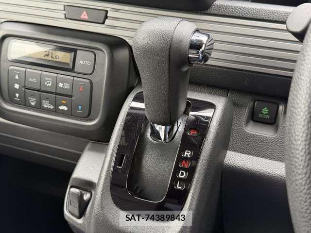Honda N-VAN 2025-04 8414169-7
