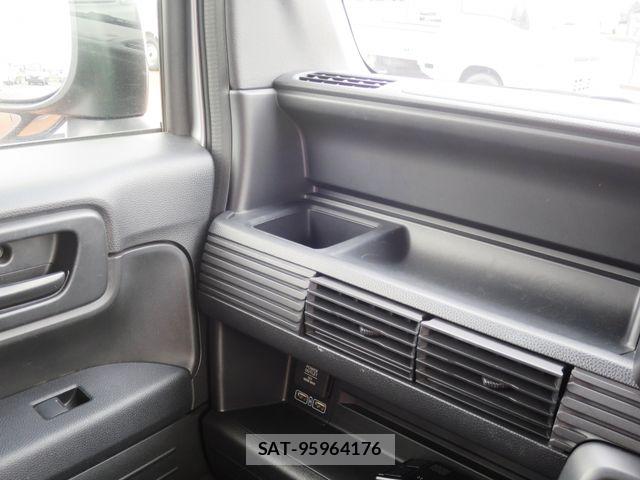 Honda N-VAN 2020-03 8526432-18