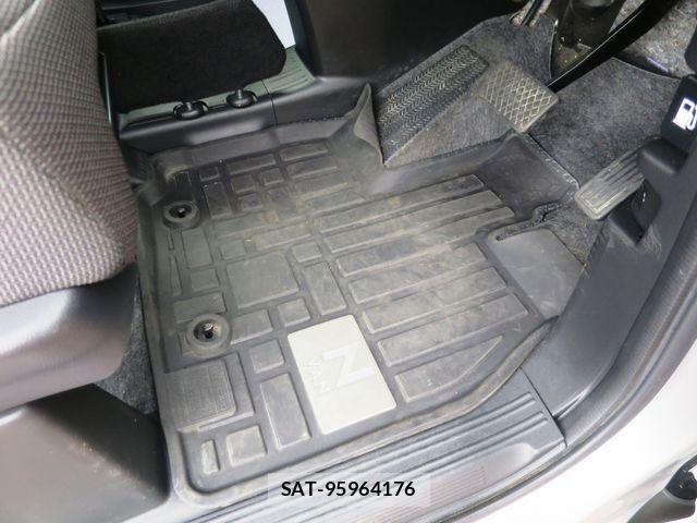Honda N-VAN 2020-03 8526432-21