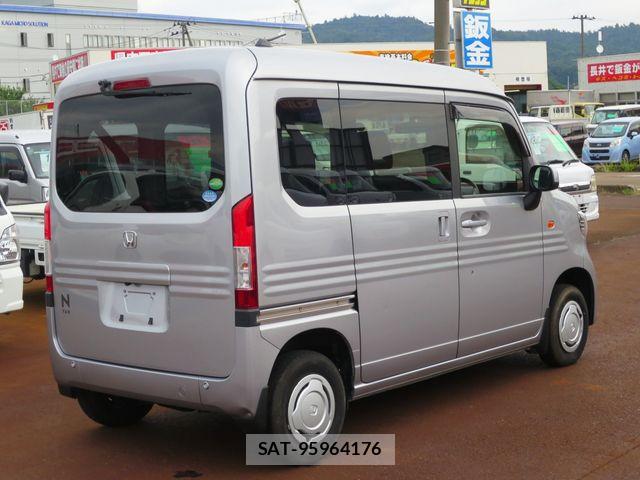 Honda N-VAN 2020-03 8526432-2