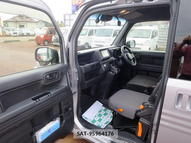 Honda N-VAN 2020-03 8526432-5