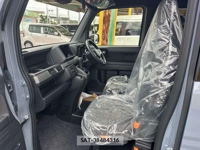 Honda N-VAN 2026-07 8563079-4