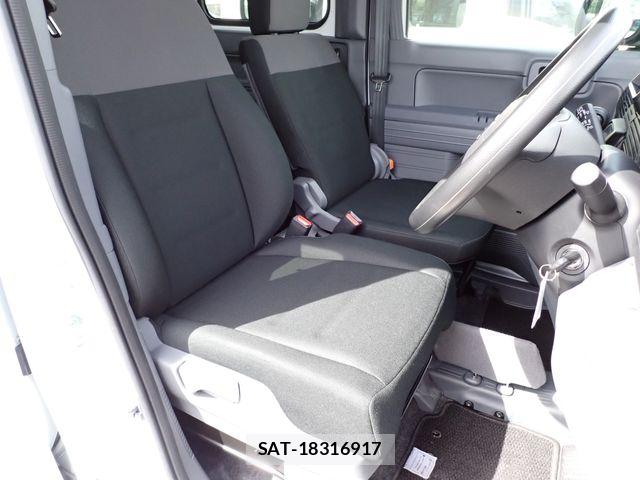 Honda N-VAN 2024-01 8871770-12