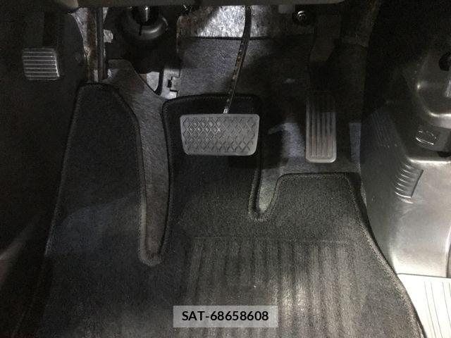 Honda N-VAN 2025-05 8881393-18