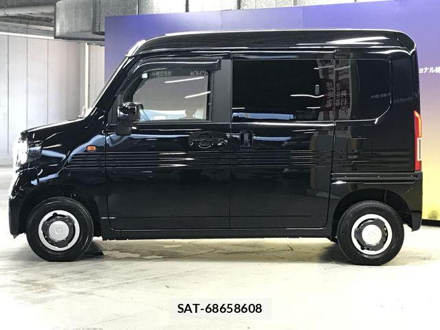Honda N-VAN 2025-05 8881393-4