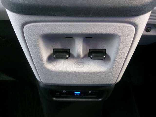 Honda N-VAN e: 2025-01 2672988-16