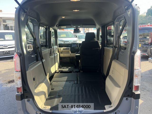Honda N-VAN e: 2025-01 4975071-14