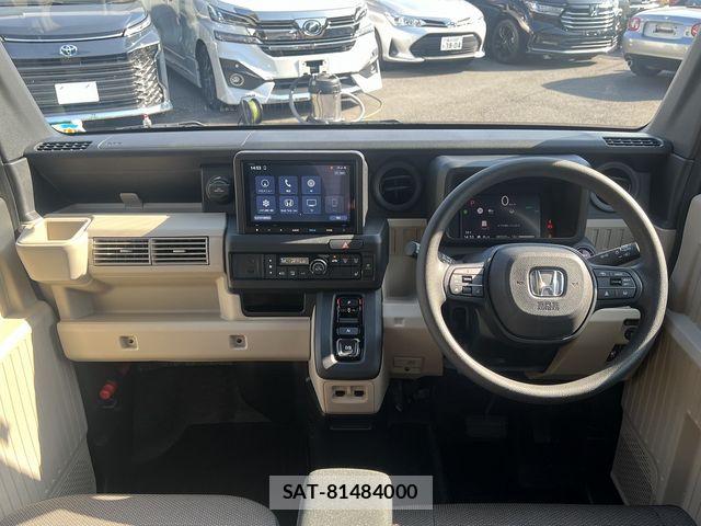 Honda N-VAN e: 2025-01 4975071-18