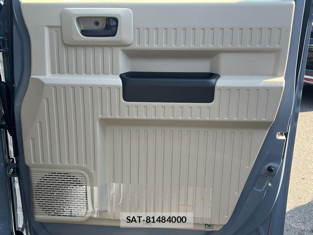 Honda N-VAN e: 2025-01 4975071-20