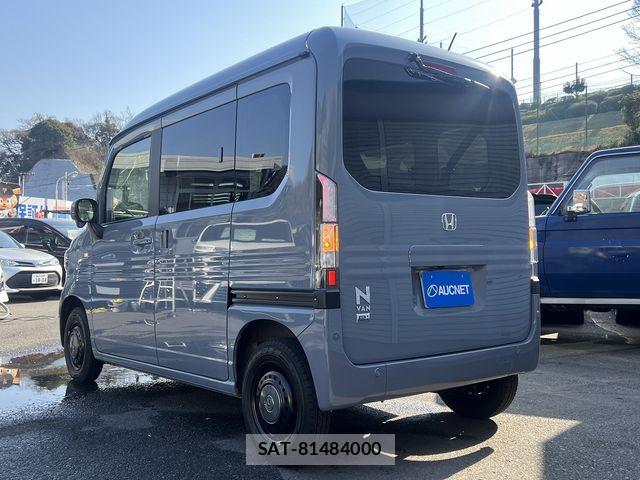 Honda N-VAN e: 2025-01 4975071-5