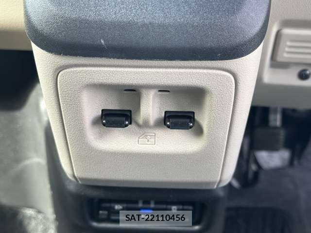 Honda N-VAN e: 2025-02 7060087-14
