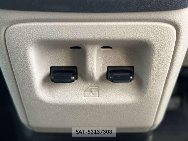 Honda N-VAN e: 2025-02 7218609-15