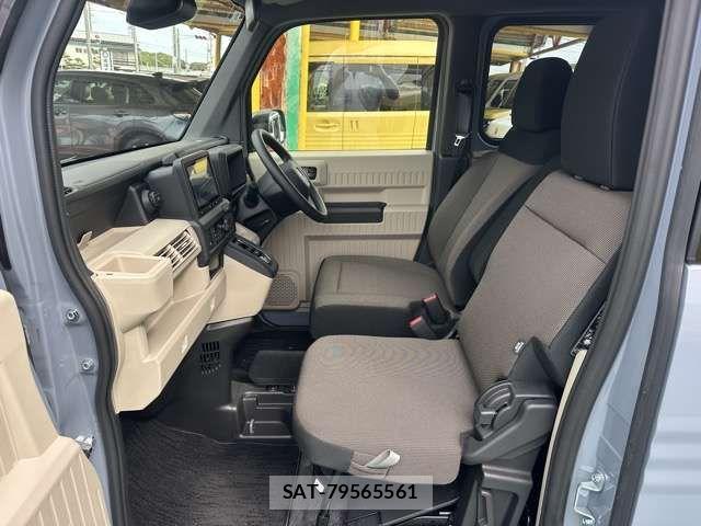 Honda N-VAN e: 2025-05 7456558-4