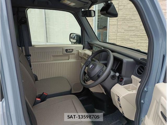 Honda N-VAN e: 2025-01 7963158-6