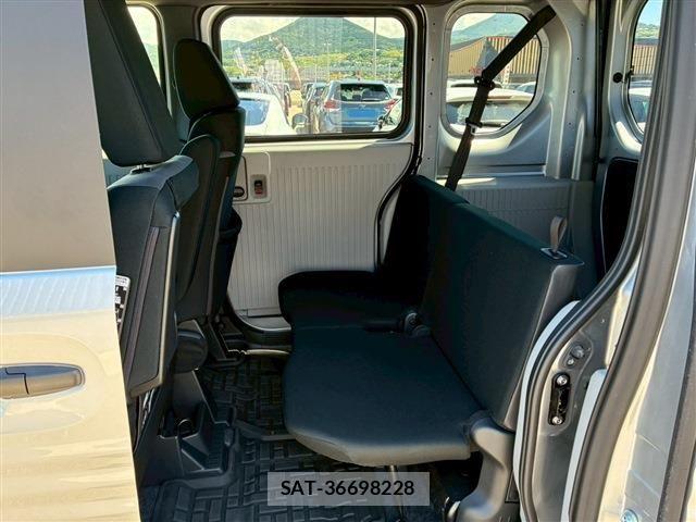 Honda N-VAN e: 2025-01 8037431-14