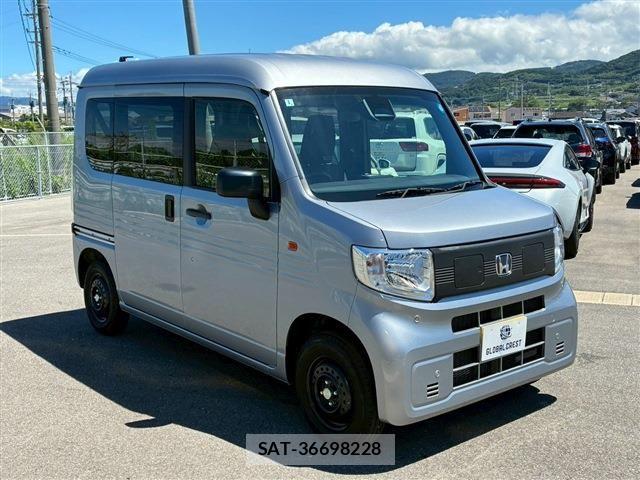 Honda N-VAN e: 2025-01 8037431-4