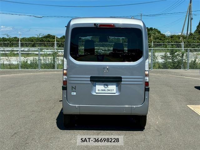 Honda N-VAN e: 2025-01 8037431-6
