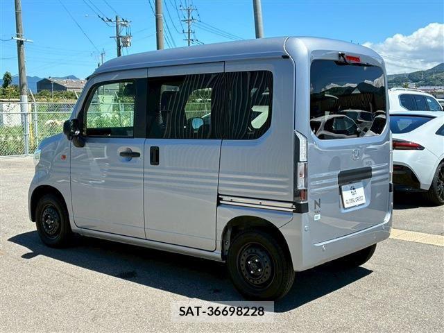 Honda N-VAN e: 2025-01 8037431-7