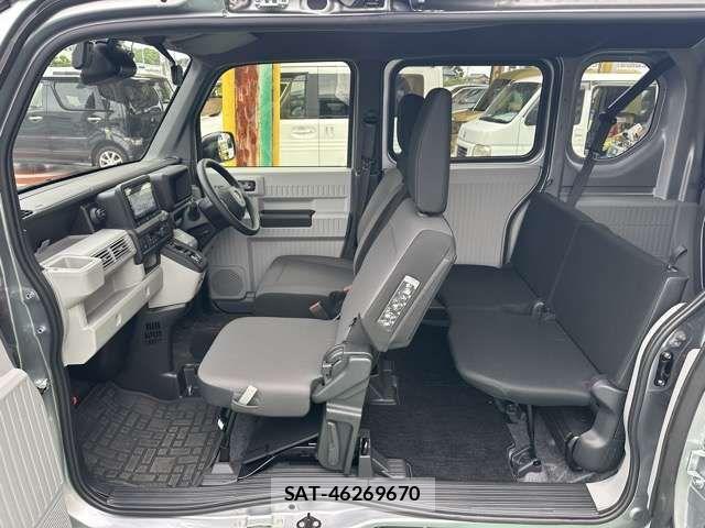 Honda N-VAN e: 2025-05 8037429-3