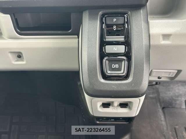 Honda N-VAN e: 2025-02 8101027-17