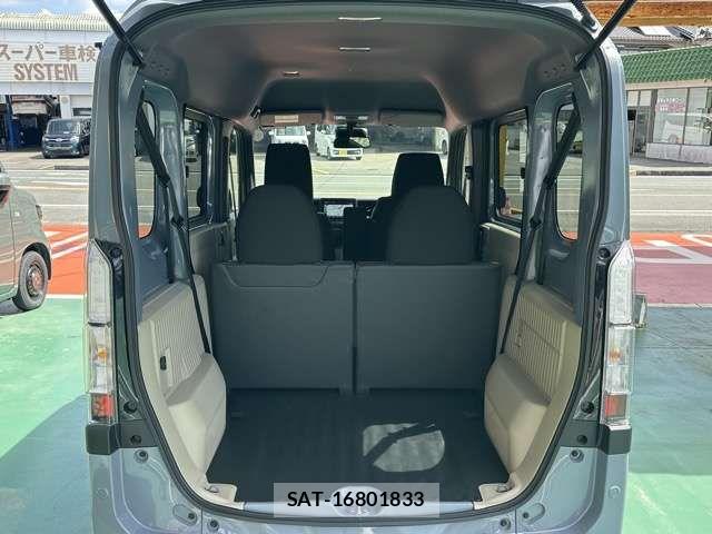 Honda N-VAN e: 2025-02 8209380-10