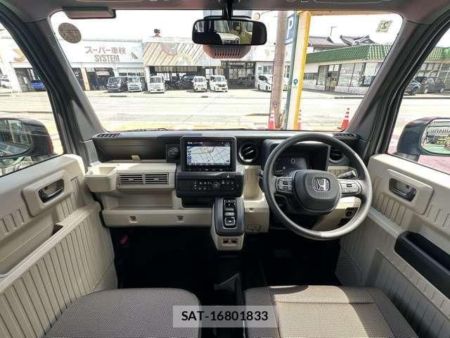 Honda N-VAN e: 2025-02 8209380-6