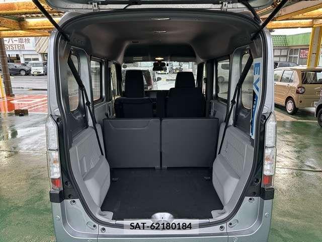 Honda N-VAN e: 2025-01 8209381-10