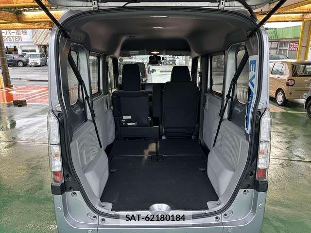 Honda N-VAN e: 2025-01 8209381-11